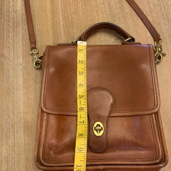 Vintage Coach Station Bag In British Tan - Picture 3 of 16